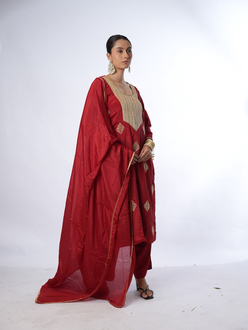 Crimson Gold Elegance Set