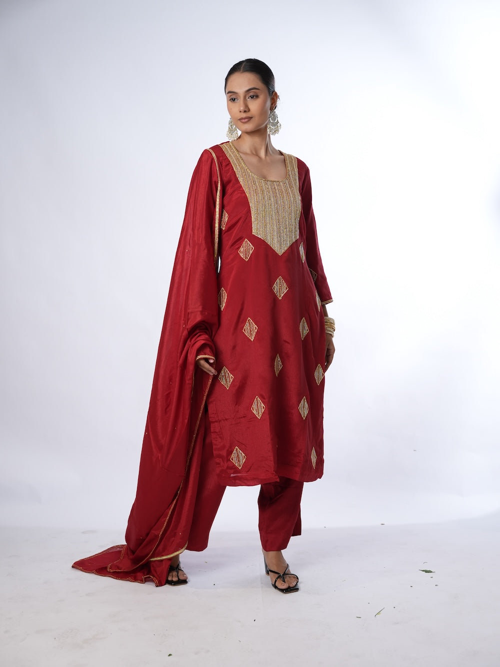 Crimson Gold Elegance Set