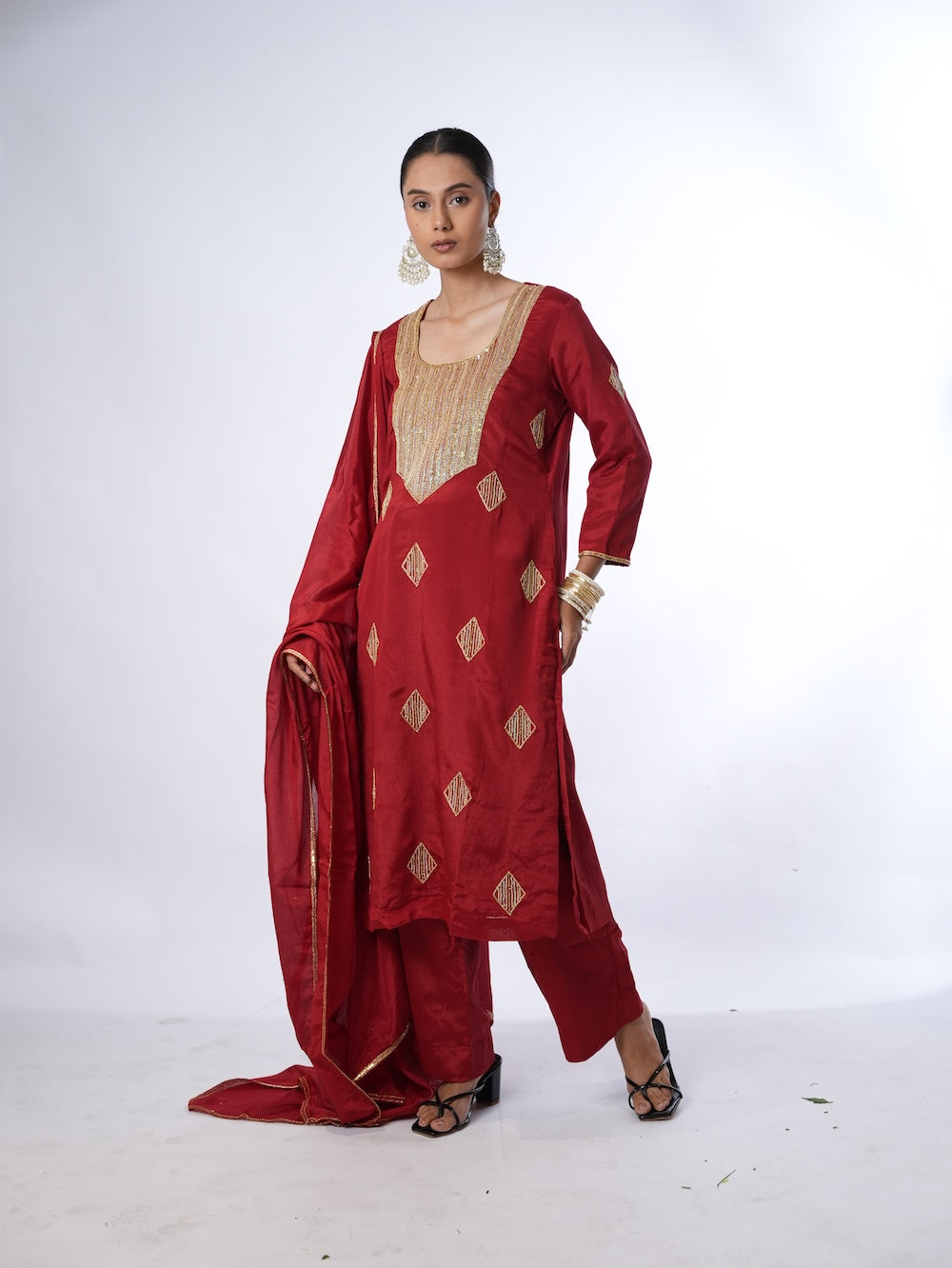 Crimson Gold Elegance Set