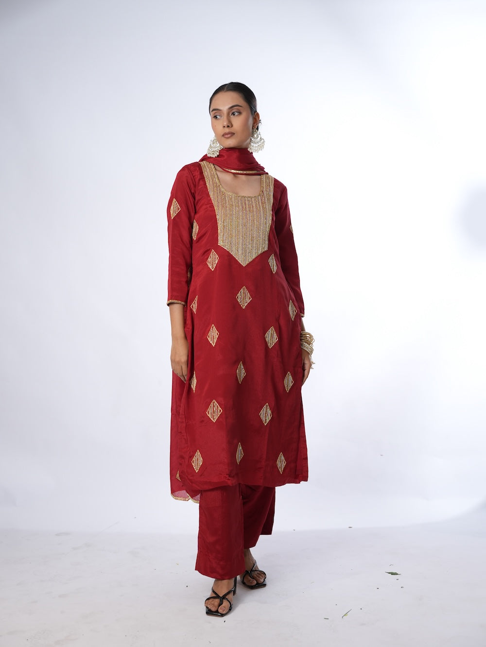 Crimson Gold Elegance Set