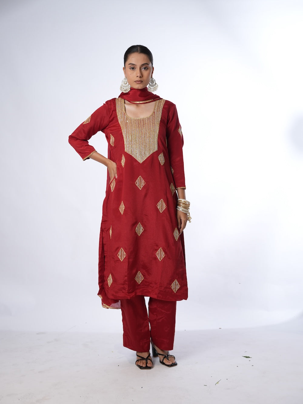 Crimson Gold Elegance Set