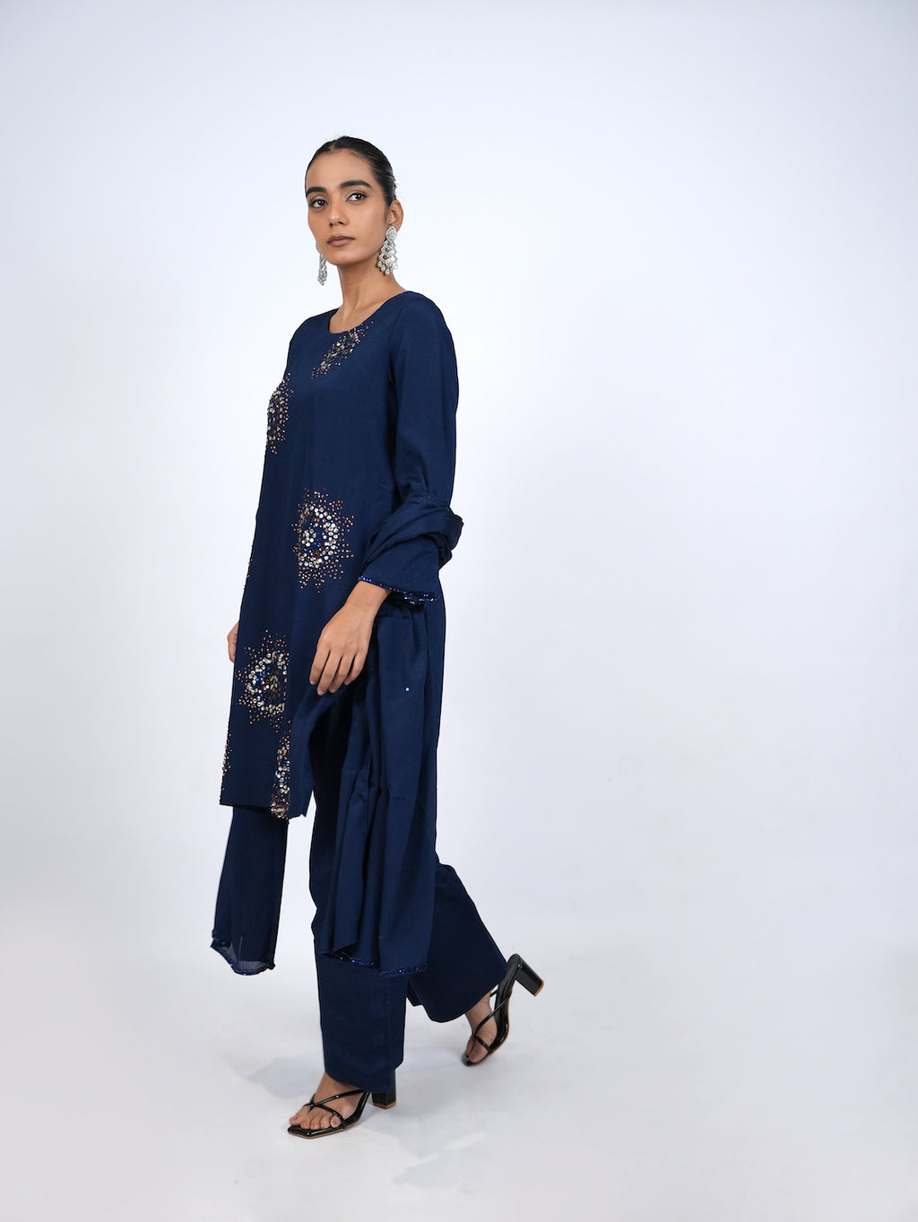 NAVY BLUE EMBELLISHED KURTI SET